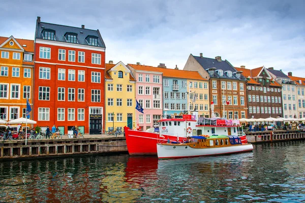 Copenhagen Denmark August 2018 Colorful Houses Boats Embankment Canal Nyhavn — Stock Photo, Image