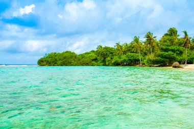 Hint Okyanusu, Maldivler ıssız ada güzel kumlu plaj