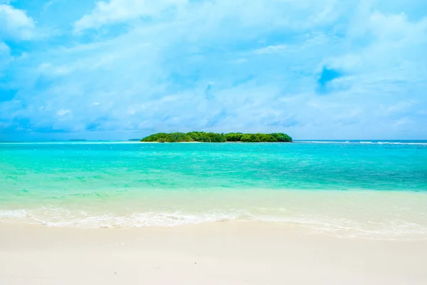 Bela Praia Areia Ilha Desabitada Oceano Índico Maldivas — Fotografia de Stock
