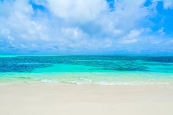 Bela Paisagem Azul Turquesa Claro Oceano Índico Ilhas Maldivas — Fotografia de Stock