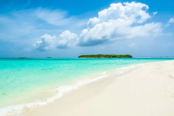 Prachtig Zandstrand Onbewoond Eiland Indische Oceaan Maldiven — Stockfoto