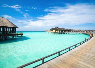 Kuzey erkek Atoll, Maldives - 12 Temmuz 2018: Su Villa lüks otel, Maldivler Adası üzerinde güzel manzara