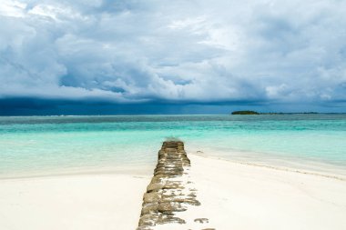 Hint Okyanusu fırtınada peyzaj