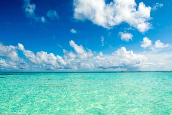 Hermoso Paisaje Claro Océano Índico Turquesa Islas Maldivas — Foto de Stock