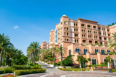 Katar, Doha - 26 Aralık 2018: cephe bir lüks otelin Marsa Malaz Kempinski Pearl Katar 