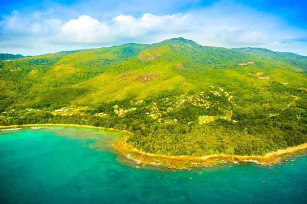 Aerial view of the tropical Mahe Island and beautiful lagoons — Stock Photo, Image