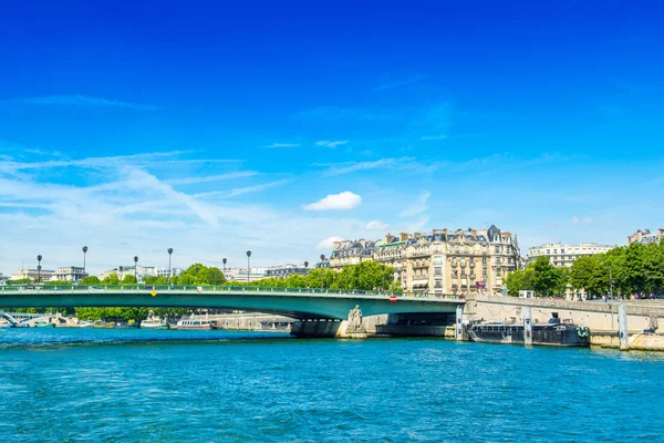 Krajobraz z Alma Bridge, Paryż — Zdjęcie stockowe
