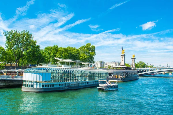 유명한 퐁 알렉산드르 Iii 다리와 풍경, 파리 — 스톡 사진