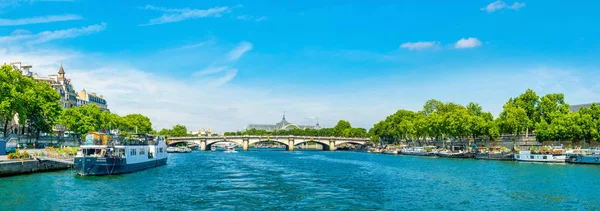 Pont de la Concorde köprüsü ile peyzaj, Paris — Stok fotoğraf
