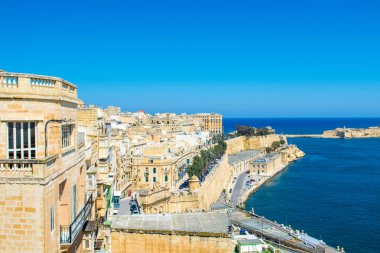 Valletta 'nın eski binalarla manzarası