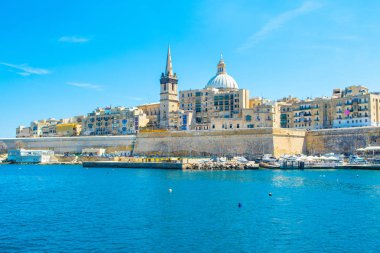Valletta 'nın panoramik manzaralı güzel bir manzara.