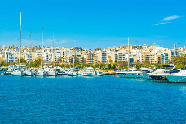 Manoel Adası yat Marina