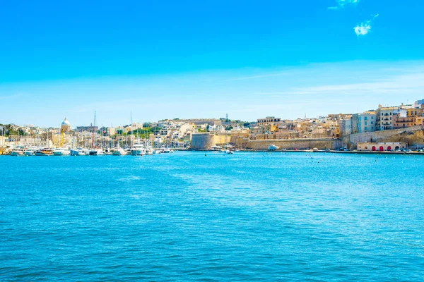 Tájkép Kalkara kikötőjéből, Bighi, Málta — Stock Fotó