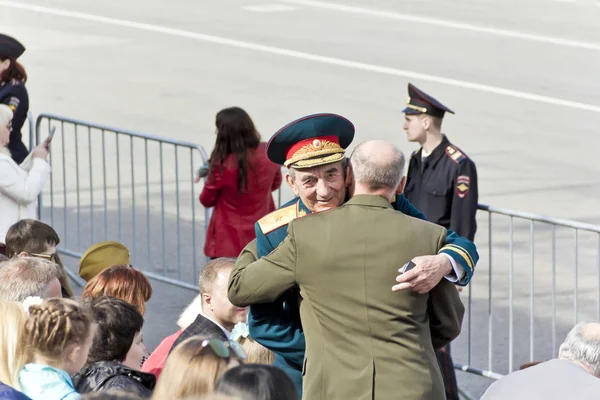 Samara Russie Mai 2017 Rencontre Vieux Amis Pour Célébrer Jour — Photo