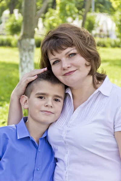 Glücklichste Mutter Und Sohn Elf Jahre Alt Sommer — Stockfoto