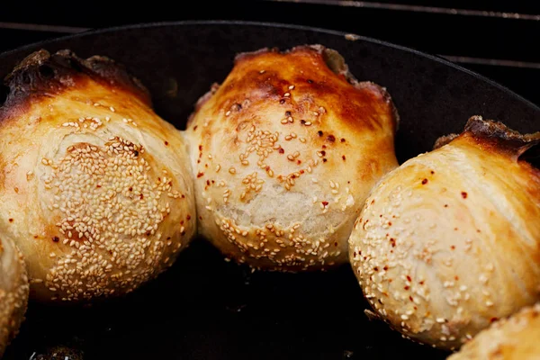 Samosa Met Samsa Bakken Oven Gietijzeren Tandoor Traditionele Gebak Centraal — Stockfoto