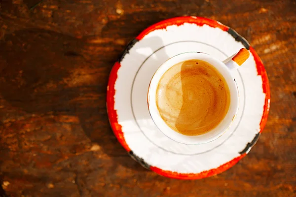 Καφέ Εσπρέσο Πυροβόλησε Στο Κύπελλο Ρετρό Vintage Ξύλινο Τραπέζι Top — Φωτογραφία Αρχείου