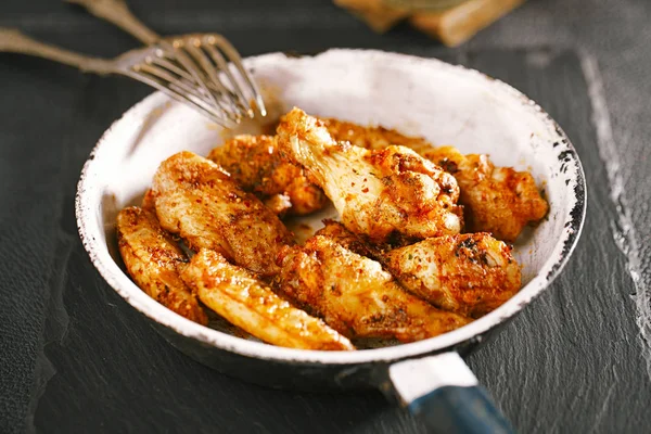 Friying Pan Forks Spicy Fajita Chicken Wings — Stock Photo, Image