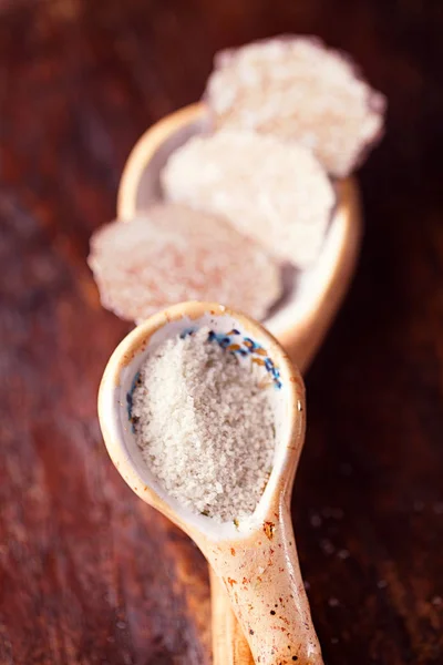 Mořská Sůl Bagetou Bílých Hub Lanýžů Chléb Nejluxusnější Gurmánské Přízvuky — Stock fotografie
