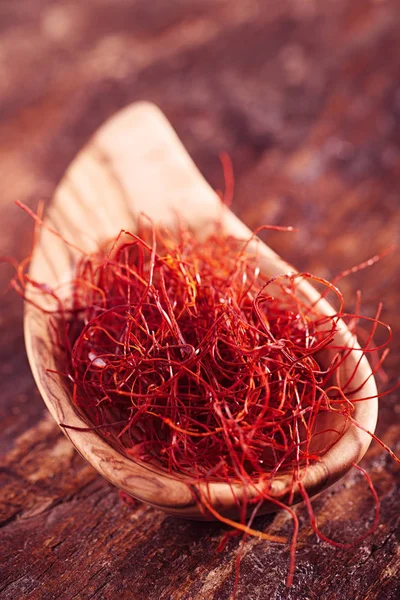 Chilli Superfeine Und Dünne Fadenstränge Auf Holz — Stockfoto