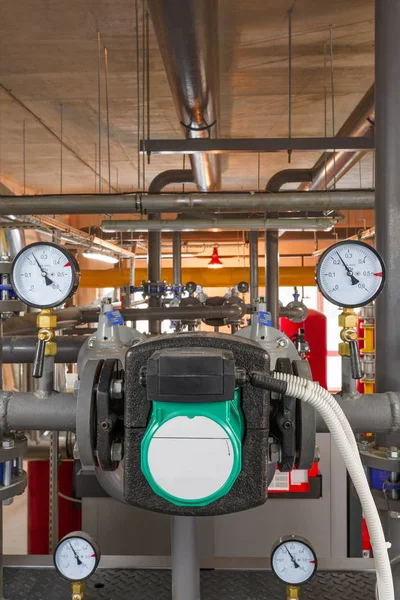 Технологический Блок Промышленного Газового Котла Котлами Насосы Датчики Различные Трубопроводы — стоковое фото