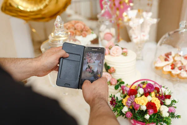 şenlikli masa ayarı, tatlı masa