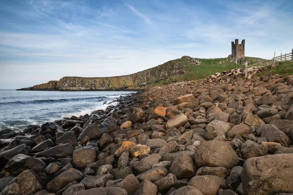 Beautiful Landscape Image Dunstanburgh Castle Northumberland Coastline England Late Spring — Stock Photo, Image