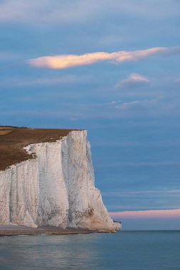 Englad yedi kız kardeş peyzaj üzerinde dramatik güzel yaz gün batımı