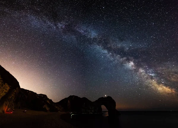 Impressionante Imagem Colorida Láctea Sobre Paisagem Mar Dorset Inglaterra — Fotografia de Stock