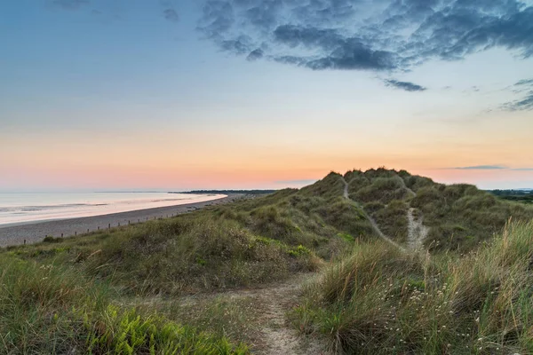 Vackra Färgglada Sommar Solnedgång Strand Landskap Med Fantastisk Sky Och — Stockfoto