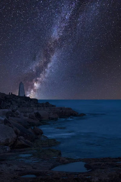 Impressionante Vibrante Láctea Imagem Composta Sobre Paisagem Penhasco Rochoso Paisagem — Fotografia de Stock