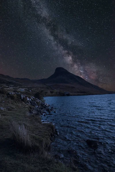 Ohromující Živé Mléčné Dráhy Složený Obraz Nad Krajinou Pohoří Jezerem — Stock fotografie