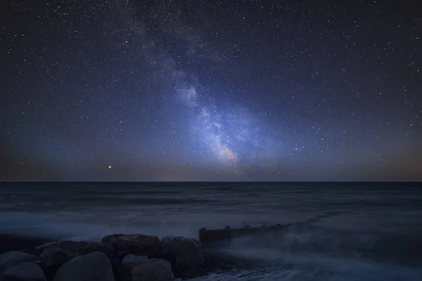 Superbe Image Composite Vibrante Voie Lactée Sur Paysage Jetée Mer — Photo