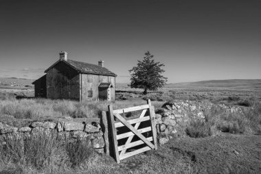 Bir rahibe çapraz grupta Dartmoor güzel siyah ve Beyaz Peyzaj görüntüsü