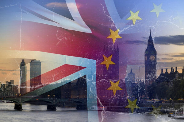 Концепция Брексита отсутствует изображение трещин над изображением Лондона с флагами Великобритании и ЕС на изображении
