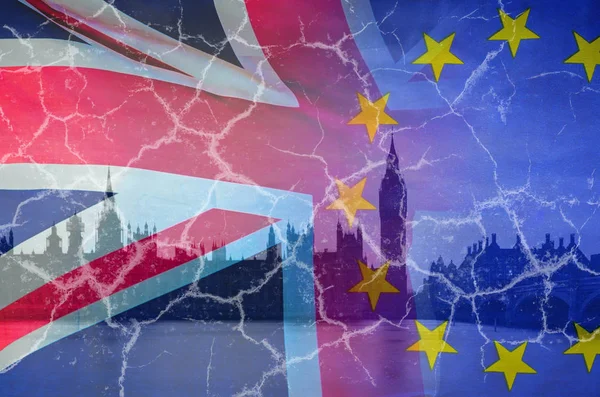 Deal Brexit Imagem Conceito Rachaduras Sobre Imagem Londres Com Bandeiras — Fotografia de Stock