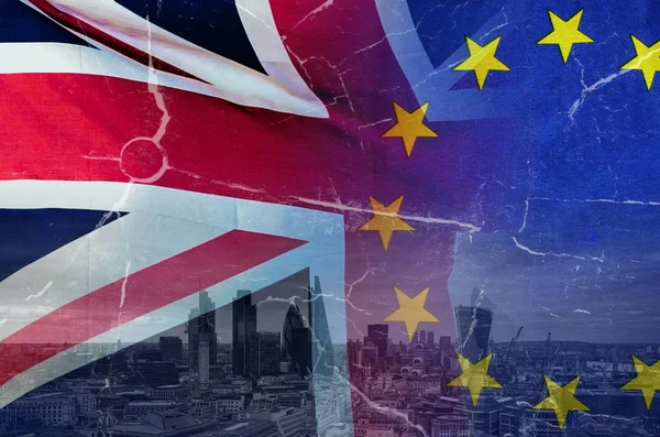 Deal Brexit Imagem Conceito Rachaduras Sobre Imagem Londres Com Bandeiras — Fotografia de Stock