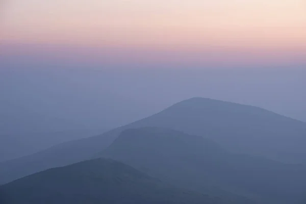 Impressionante Inverno nascer do sol imagem da paisagem de The Great Ridge em th — Fotografia de Stock