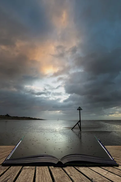 Impressionante nascer do sol de inverno sobre West Wittering praia em Sussex Engl — Fotografia de Stock