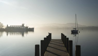 Yelkenli yat oturup Çarpıcı unplugged güzel sanatlar manzara görüntü