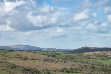 Dartmoor na Haytor gelen görünümün güzel bahar manzara görüntü