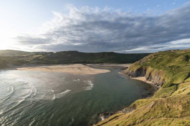 Güzel huzurlu Yaz akşamı gün batımı plaj manzara görüntü a
