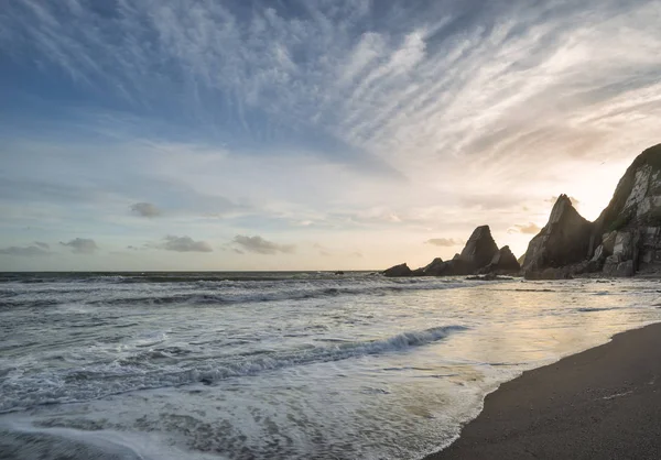 Splendida immagine del paesaggio al tramonto di Westcombe Beach nel Devon Engl — Foto Stock