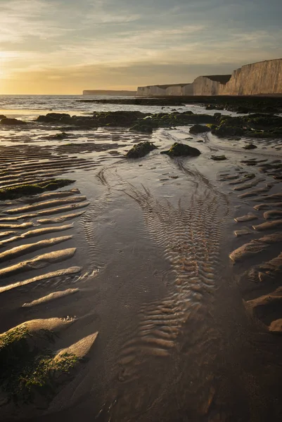 Belle image dynamique du coucher de soleil du paysage estival de Seven Sisters — Photo