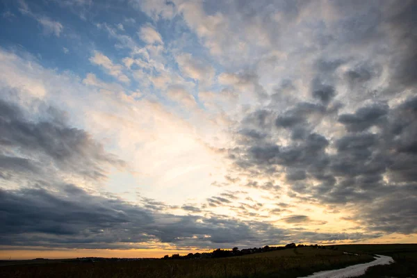 Beautiful Landscape Image Agricultural English Countryside Warm Late Afternoon Summer — Stock Photo, Image