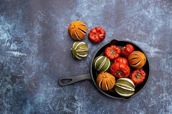 Imagen Laica Plana Estación Seca Fruta Invierno Sobre Fondo Áspero — Foto de Stock