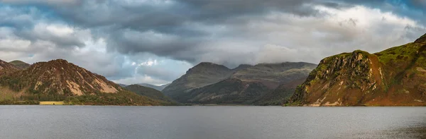 Prachtig Landschapsbeeld Kijkend Ennerdale Water Het Engelse Lake District Richting — Stockfoto