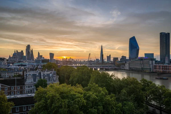 Episk Landskap Stadsbild Skyline Bild London England Färgglada Hösten Fall — Stockfoto