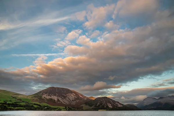 Wonderful Landscape Image Looking Ennerdale Water English Lake District Peaks — Stock Photo, Image
