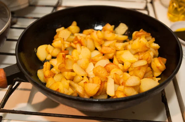 Fried Potatoes Golden Color Crispy Black Frying Pan — Stock Photo, Image
